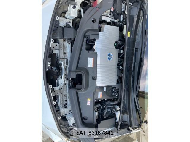 Toyota PRIUS PHV 2018-01 7223926-10
