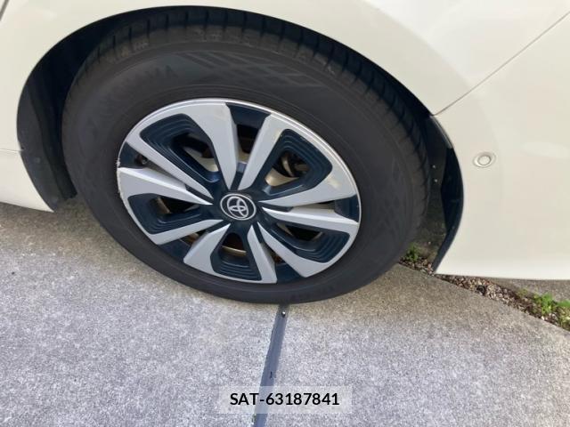 Toyota PRIUS PHV 2018-01 7223926-15