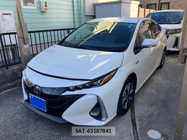 Toyota PRIUS PHV 2018-01 7223926-1