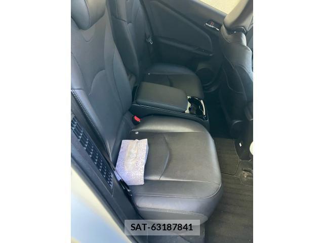 Toyota PRIUS PHV 2018-01 7223926-5