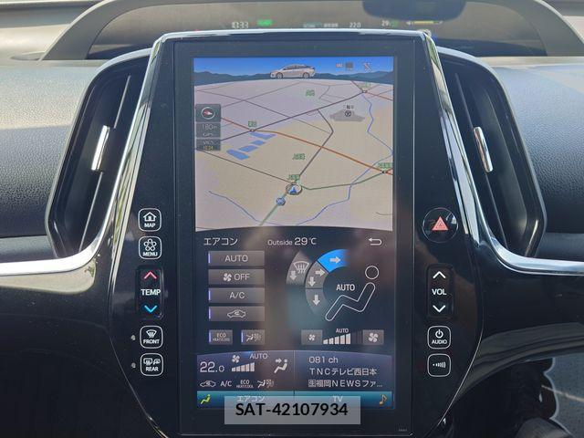 Toyota PRIUS PHV 2017-09 7215758-14