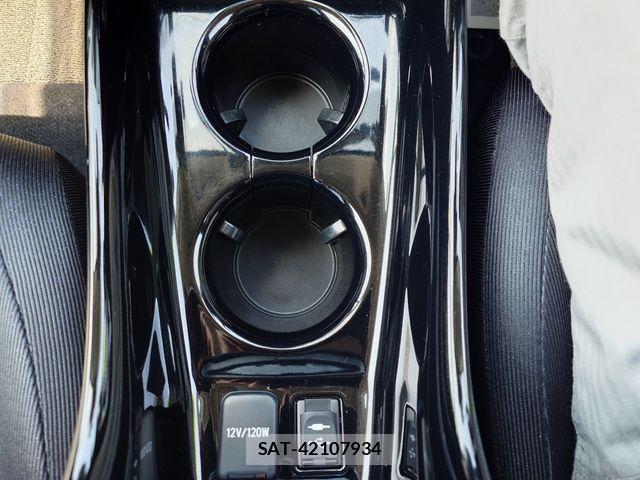 Toyota PRIUS PHV 2017-09 7215758-18