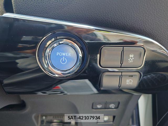Toyota PRIUS PHV 2017-09 7215758-19