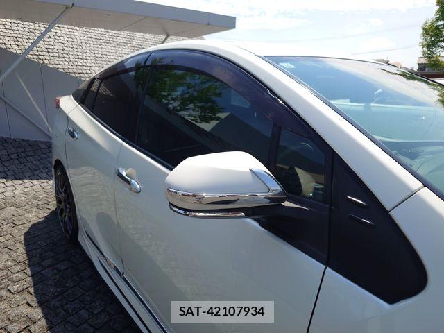 Toyota PRIUS PHV 2017-09 7215758-4