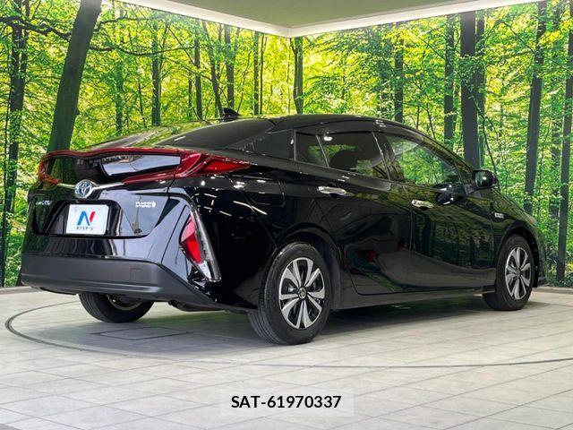 Toyota PRIUS PHV 2017-12 7223925-16
