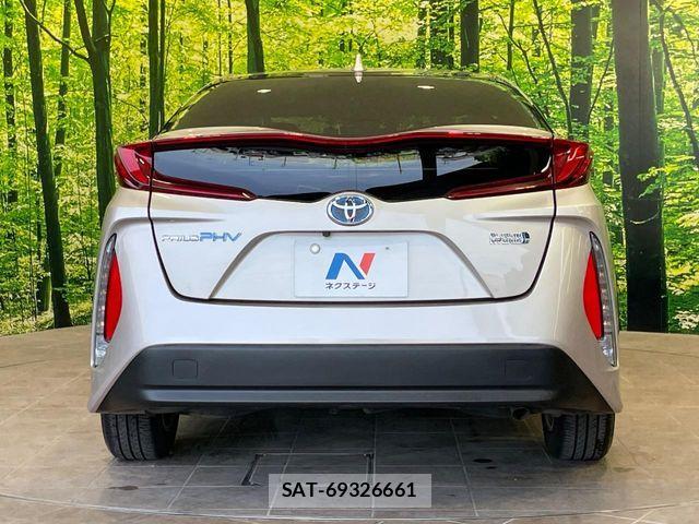 Toyota PRIUS PHV 2017-03 7223919-14
