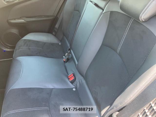 Toyota PRIUS PHV 2022-06 7223934-10