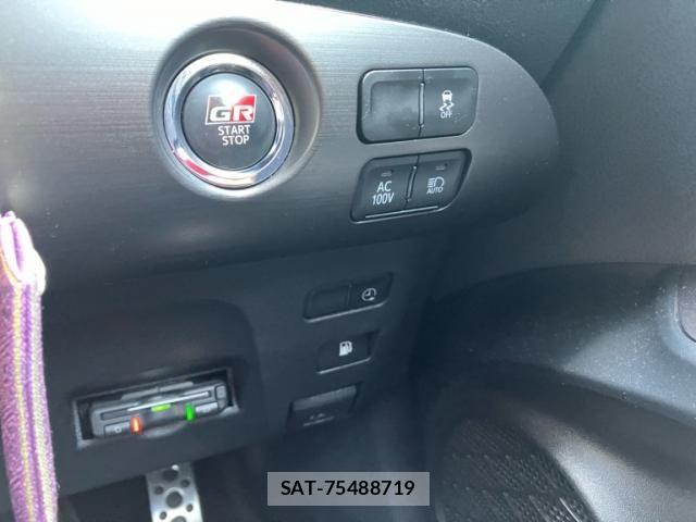 Toyota PRIUS PHV 2022-06 7223934-15