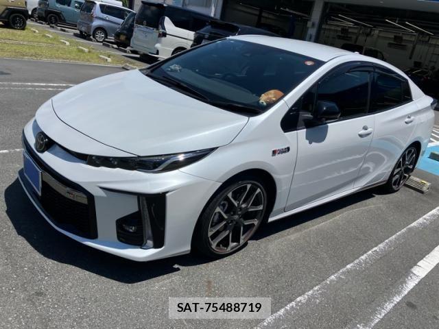 Toyota PRIUS PHV 2022-06 7223934-1