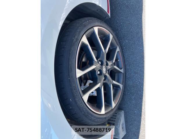 Toyota PRIUS PHV 2022-06 7223934-3