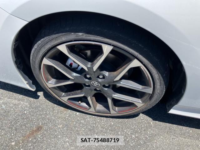 Toyota PRIUS PHV 2022-06 7223934-5