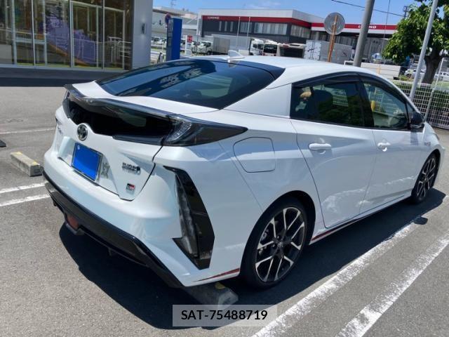 Toyota PRIUS PHV 2022-06 7223934-7