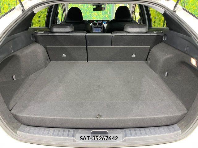 Toyota PRIUS PHV 2017-06 7223922-9
