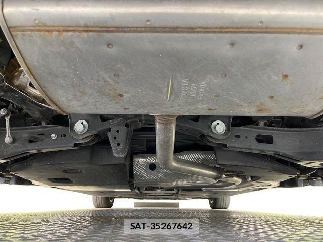 Toyota PRIUS PHV 2017-06 7223922-18