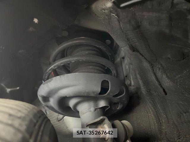 Toyota PRIUS PHV 2017-06 7223922-19