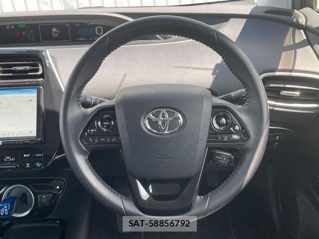 Toyota PRIUS PHV 2021-10 7223932-10
