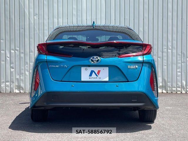 Toyota PRIUS PHV 2021-10 7223932-14