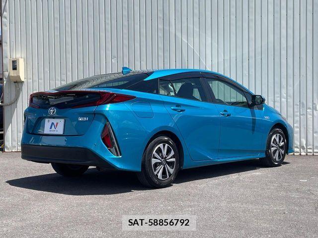 Toyota PRIUS PHV 2021-10 7223932-16