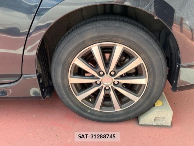 Toyota PRIUS PHV 2012-04 7223914-9