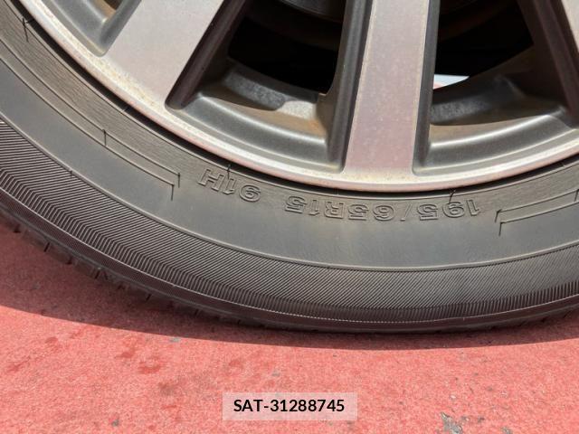 Toyota PRIUS PHV 2012-04 7223914-11