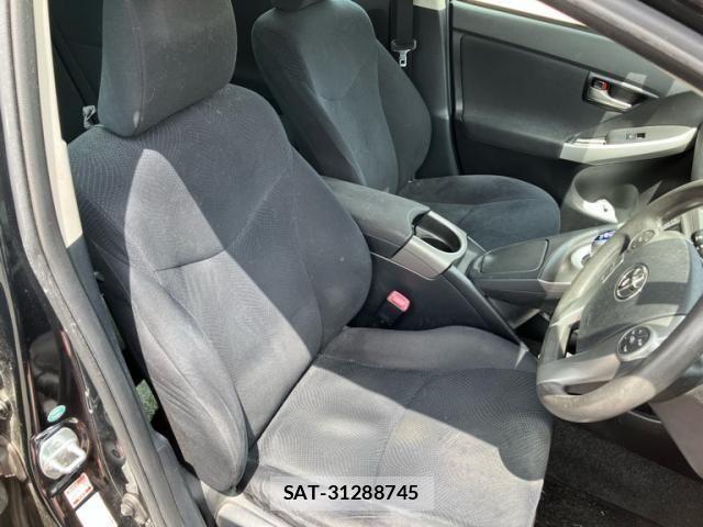 Toyota PRIUS PHV 2012-04 7223914-13