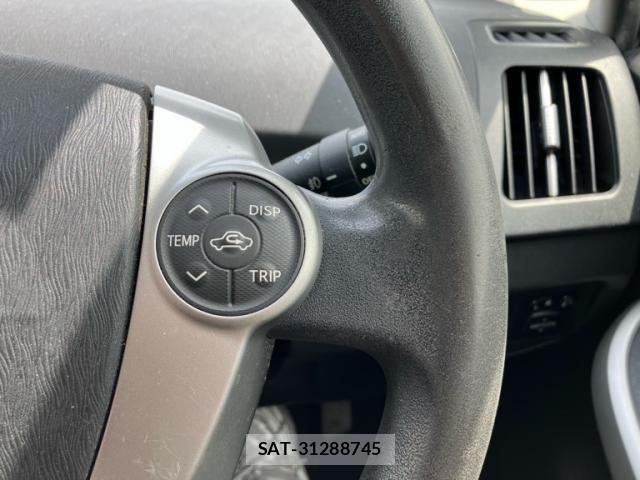 Toyota PRIUS PHV 2012-04 7223914-16