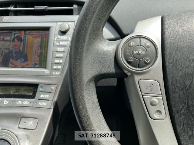 Toyota PRIUS PHV 2012-04 7223914-17