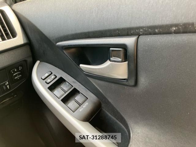 Toyota PRIUS PHV 2012-04 7223914-22