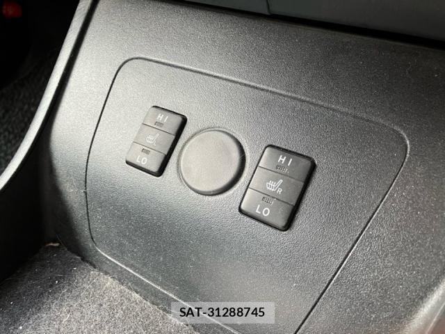Toyota PRIUS PHV 2012-04 7223914-25