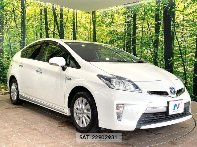 Toyota PRIUS PHV 2014-08 7223917-15
