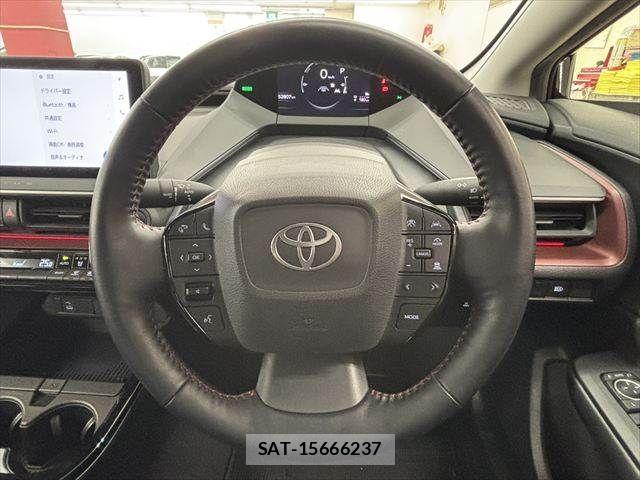 Toyota PRIUS PHV 2023-06 7223938-9