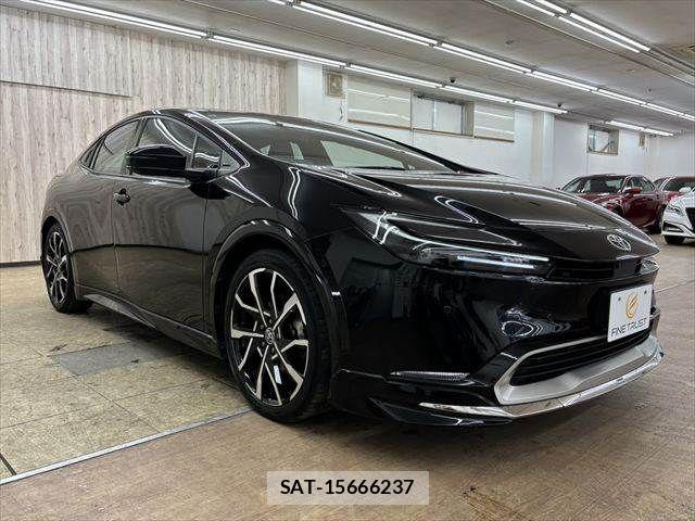 Toyota PRIUS PHV 2023-06 7223938-14