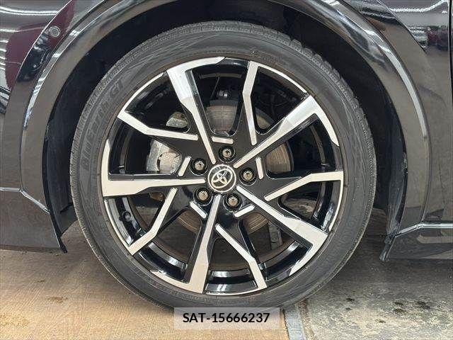 Toyota PRIUS PHV 2023-06 7223938-28