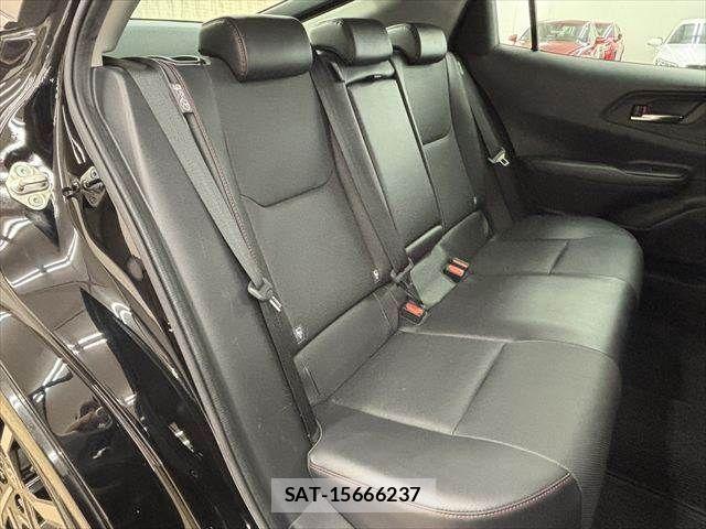 Toyota PRIUS PHV 2023-06 7223938-7