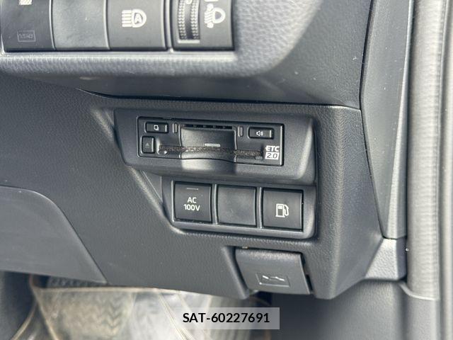 Toyota PRIUS PHV 2025-04 7223939-11