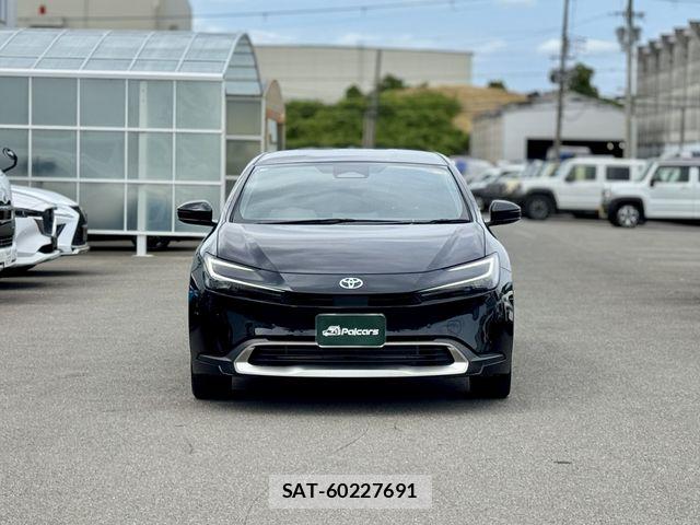 Toyota PRIUS PHV 2025-04 7223939-17