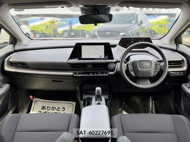 Toyota PRIUS PHV 2025-04 7223939-1