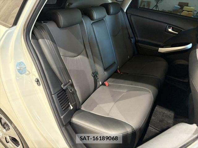 Toyota PRIUS PHV 2012-07 7223912-9