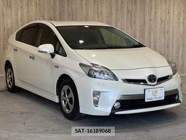 Toyota PRIUS PHV 2012-07 7223912-14