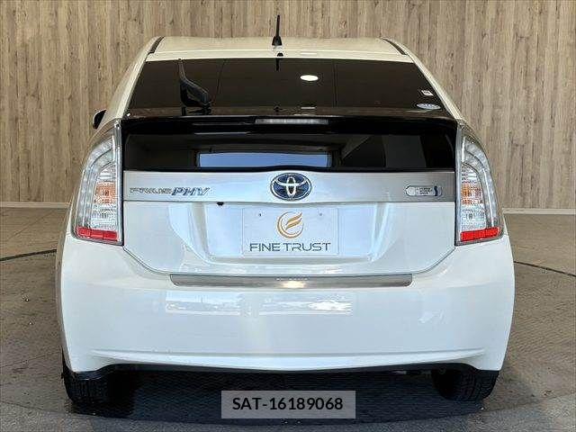 Toyota PRIUS PHV 2012-07 7223912-17