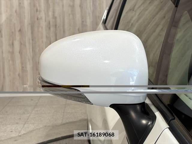Toyota PRIUS PHV 2012-07 7223912-21