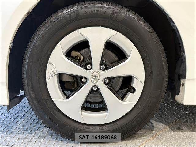Toyota PRIUS PHV 2012-07 7223912-28
