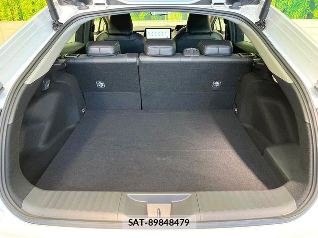 Toyota PRIUS PHV 2023-06 7223933-9