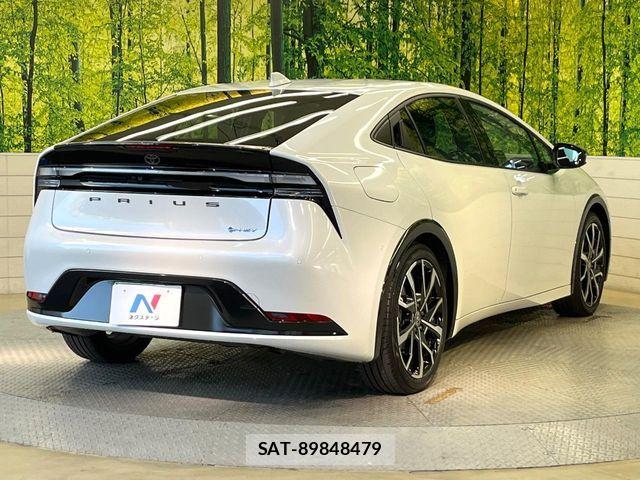 Toyota PRIUS PHV 2023-06 7223933-16
