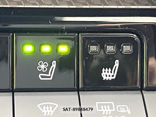 Toyota PRIUS PHV 2023-06 7223933-4