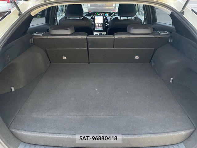 Toyota PRIUS PHV 2017-05 7223921-9