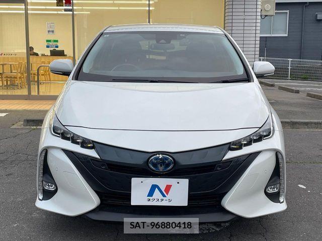 Toyota PRIUS PHV 2017-05 7223921-13