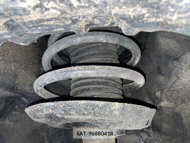 Toyota PRIUS PHV 2017-05 7223921-19