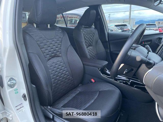 Toyota PRIUS PHV 2017-05 7223921-7