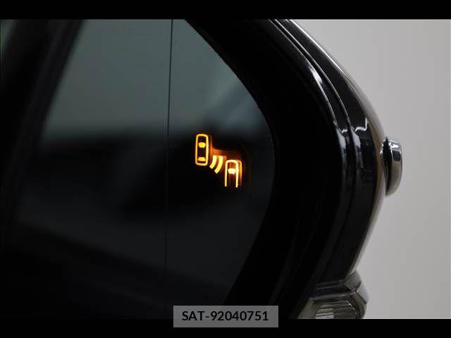 Toyota PRIUS PHV 2017-10 7223923-9